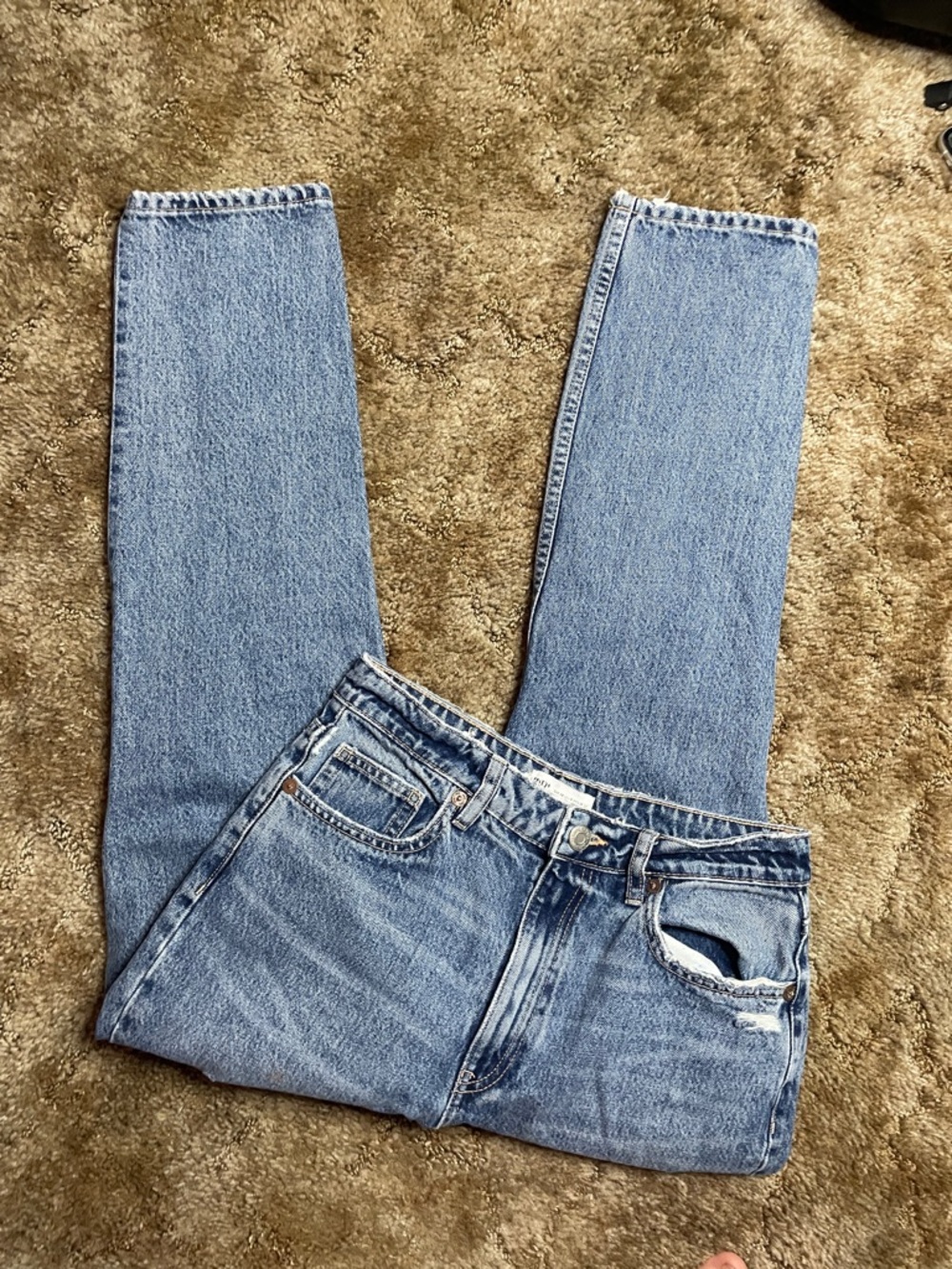 Zara‎ Woman High Rise Distressed Jean Size 6